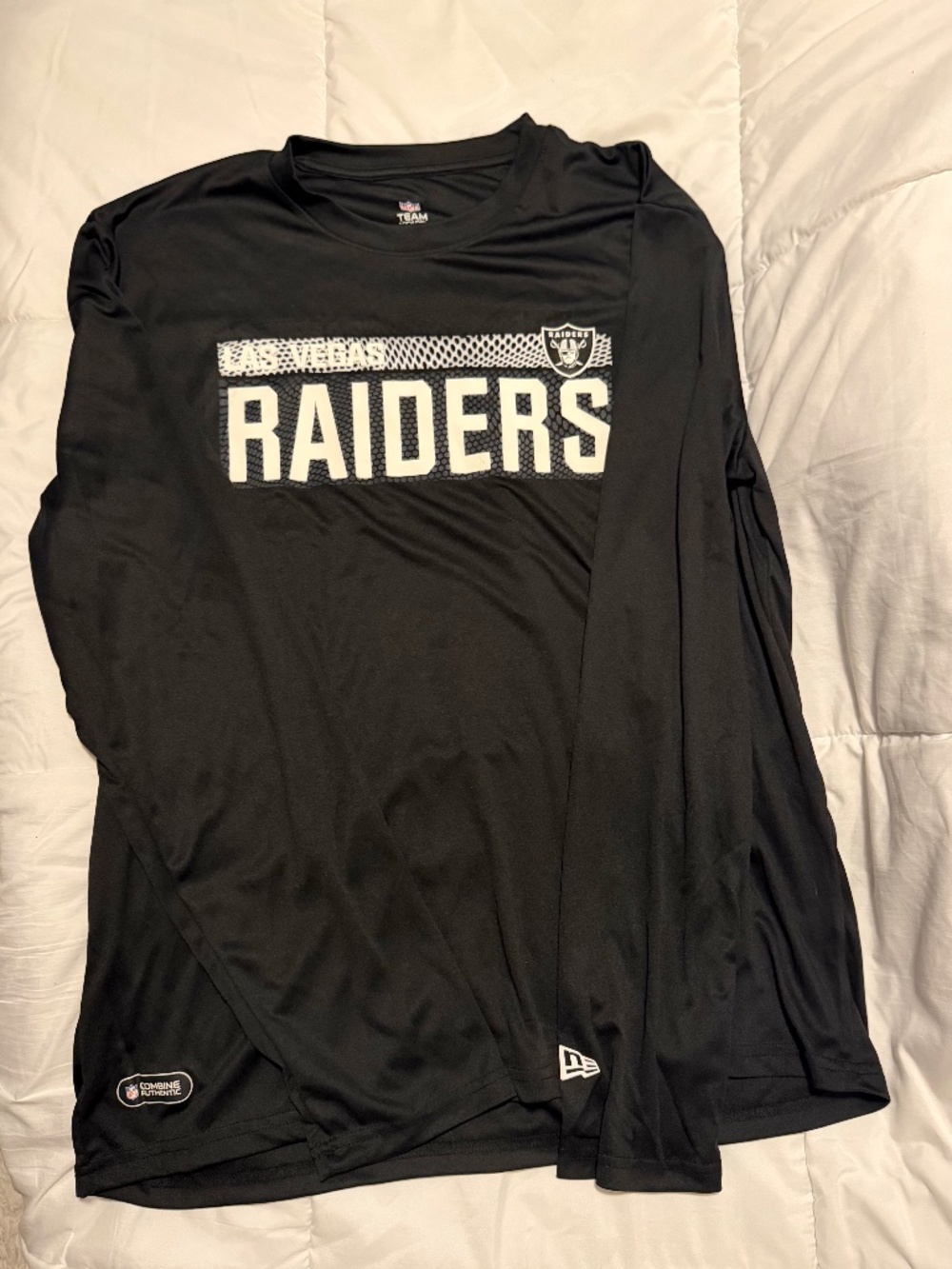 Men’s Raiders shirt size XL